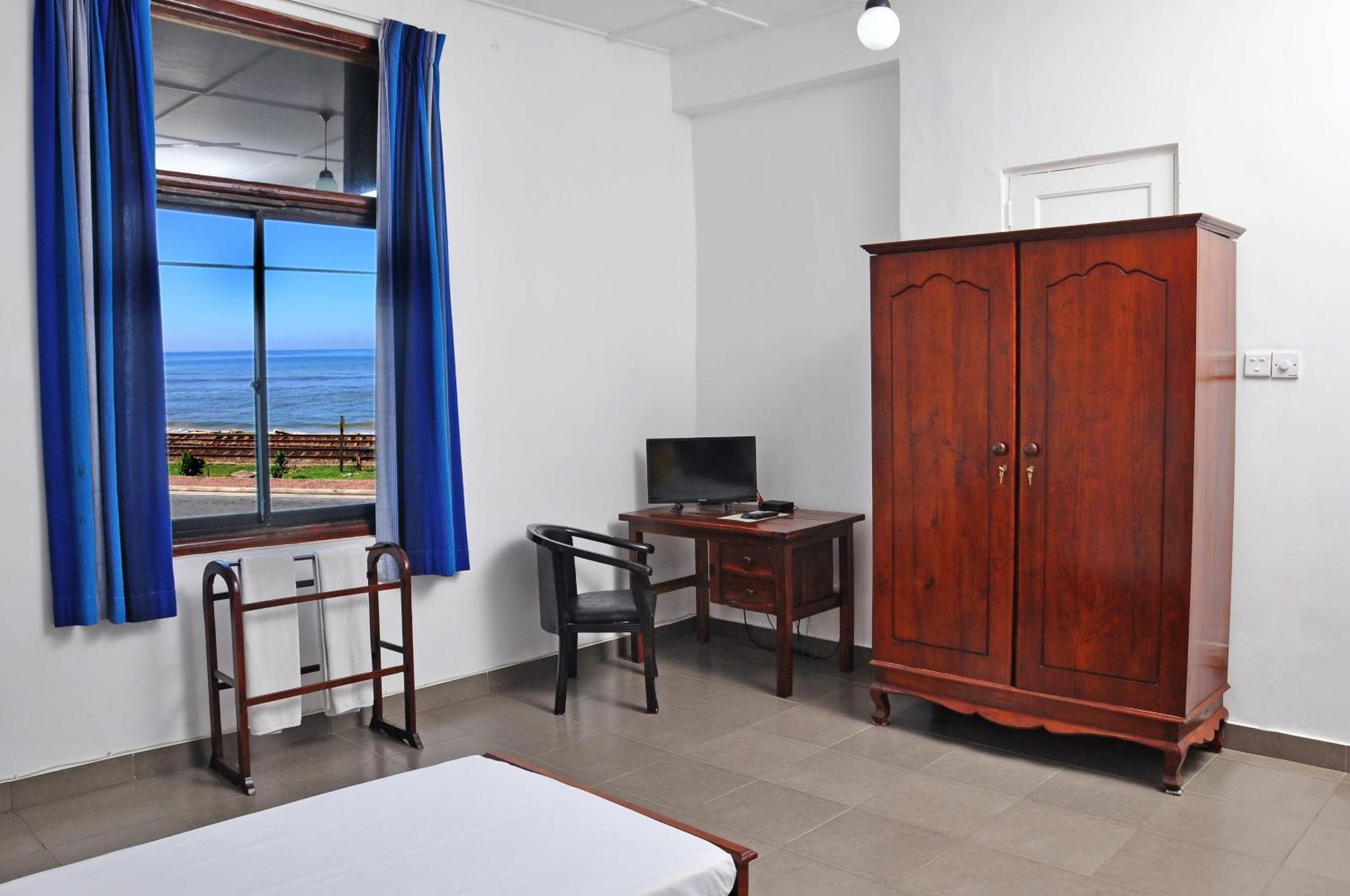 Sea View Hotel Коломбо Екстер'єр фото