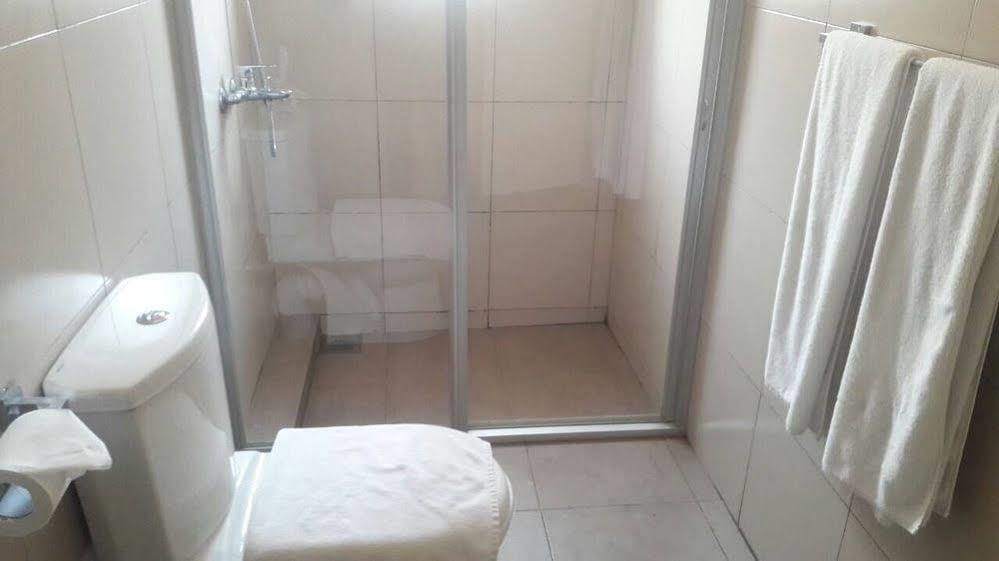 Sea View Hotel Коломбо Екстер'єр фото