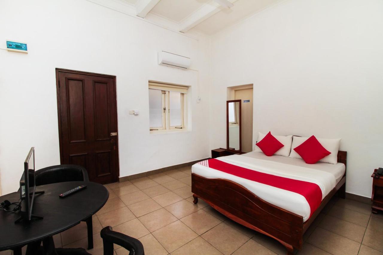 Sea View Hotel Коломбо Екстер'єр фото